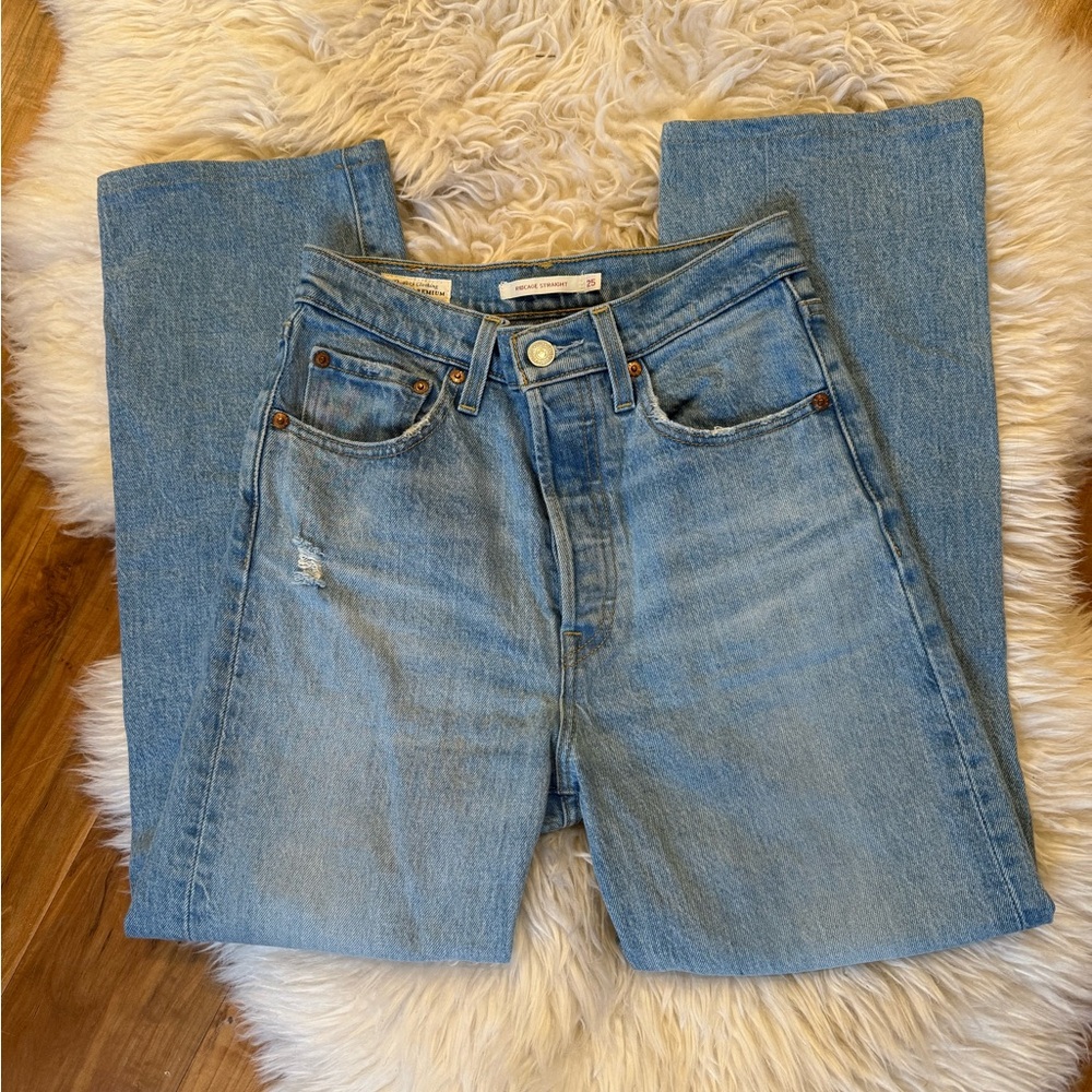Levi’s Straight Leg Women’s Jeans